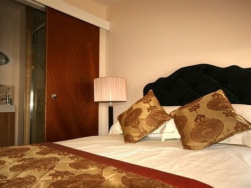 East Gate Inn Колчестер Экстерьер фото