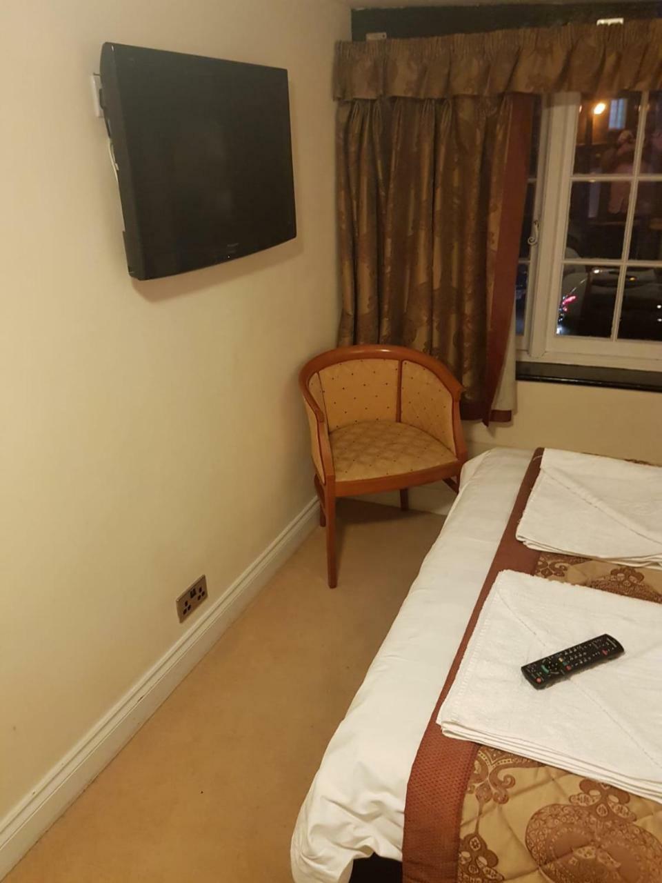 East Gate Inn Колчестер Экстерьер фото